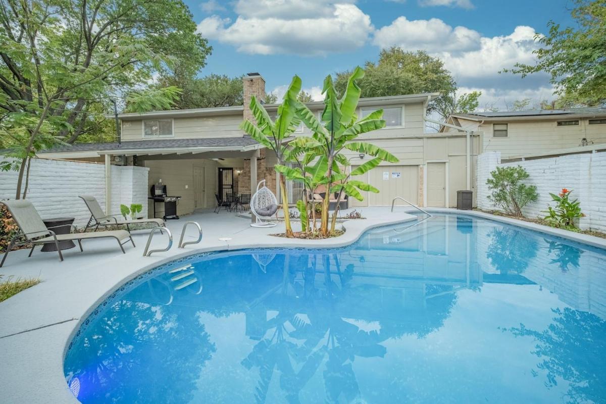 Stunning 5Br 2Ba Holiday Home With Private Pool And Cinema Далас Екстериор снимка