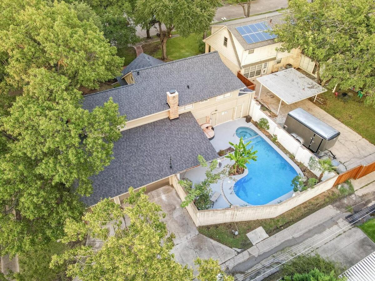 Stunning 5Br 2Ba Holiday Home With Private Pool And Cinema Далас Екстериор снимка
